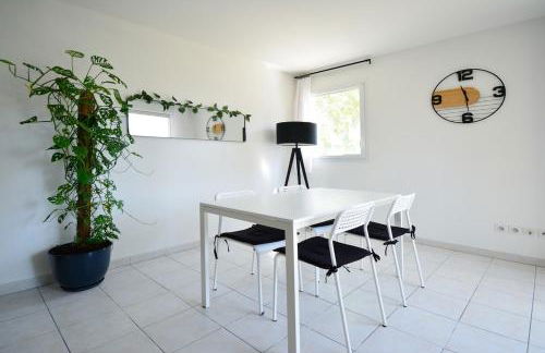 Le Préville avec terrasse et parking gratuit - Foto 15