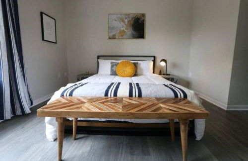 Renovated Modern Industrial Suite 2 BR Condo - Foto 18