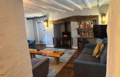Farmhouse with Log Fire & On-Site Dog Field - Foto 18
