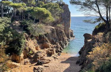 Ubicación idílica en Rosamar, a 1 min de la playa - Foto 1