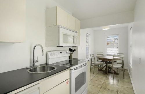 Lazy Bones - Vacation Home Near the Beach with Private Pool & Golf Cart - Foto 38