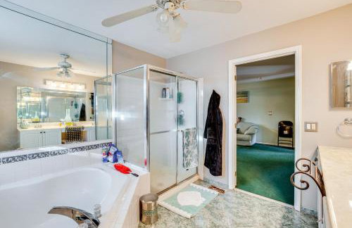 Theater and Game Room at Trenton Area Home - Foto 16