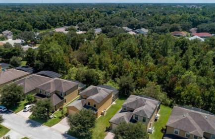 Lux Escape: Private Pool, Game Room & Near Disney - Foto 46