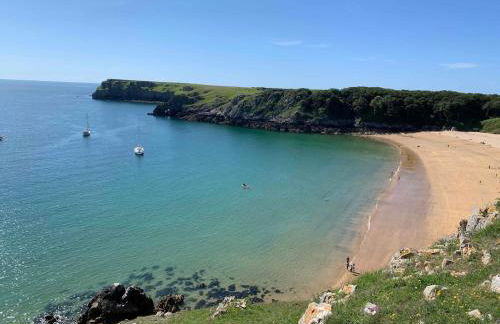 Family-friendly cottage - walk to stunning beach - Foto 24