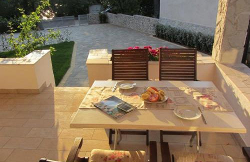Holiday Home Lujo - Photo 3
