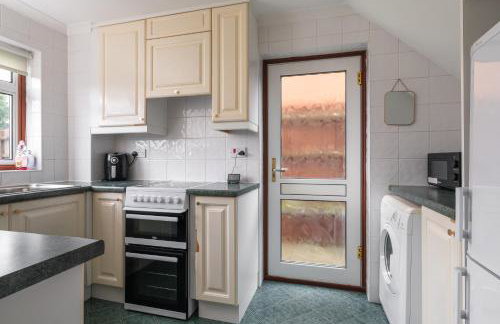 Spacious 3BR Home in Leighton Buzzard Parking Sleeps 5 Walk to Town & Train Near Rushmere Country Park & Leighton Buzzard Railway Perfect for Families & Work Stays - Foto 10