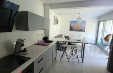 COLLIOURE tres bel appart a 150 metres des plages avec jardin prive et parking dans residence securisee - Foto 1