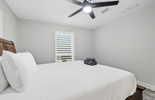 5BD Modern Farmhouse Retreat Sleeps 12 - Photo 30