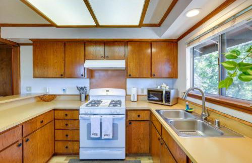 Rimforest Retreat with Fireplace and Mountain Views! - Foto 10