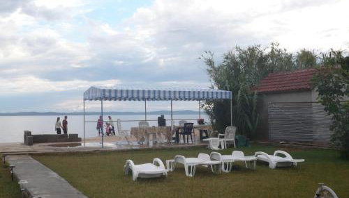 Elegant Holiday Home in Privlakaw With Garden - Foto 5, Garden view