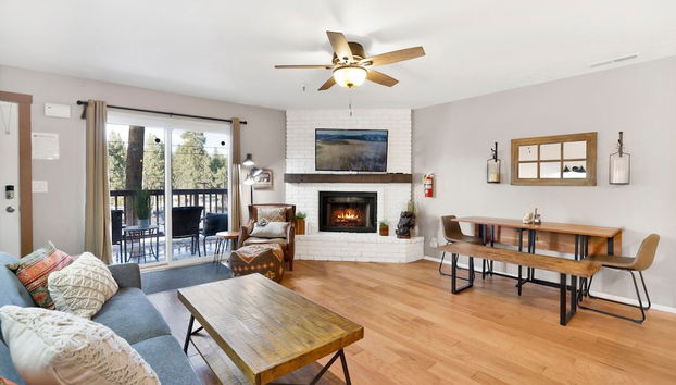 Brownie's Den- Modern Cozy Central Resort Condo - Foto 2, Imagen principal