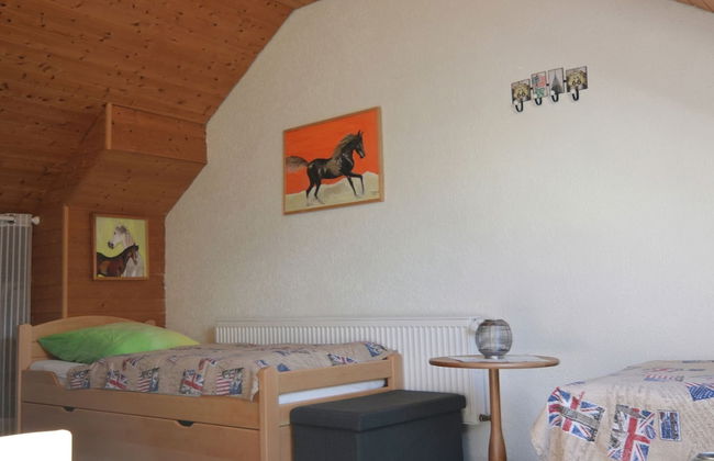 Cozy House with Terrace & Fireplace near Winterberg - Foto 2