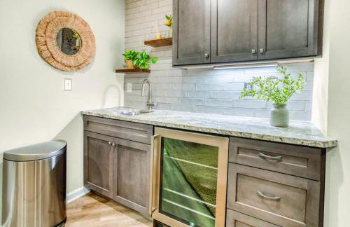 7 Bdrm, Pickleball, Bball, HotTub, FirePit, Golf! - Foto 36