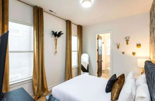 Rooftop Deck Hot Tub Fire pit Sleeps 10 - Foto 31