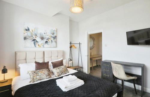 Large Luxury Home in Solihull - Sleeps 14 near NEC & BHX - Foto 4