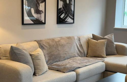 1BR Flat By Charles Richardson ltd Vacation Rental Ideal For Business Relocators Couldson - Foto 8