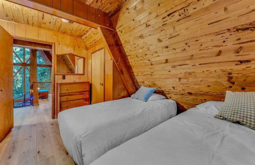3BR Tahoe Cabin in the Trees with Hot Tub - Foto 21