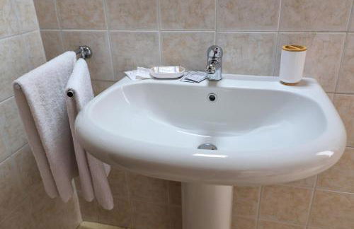 Emily House Vignola - Photo 25