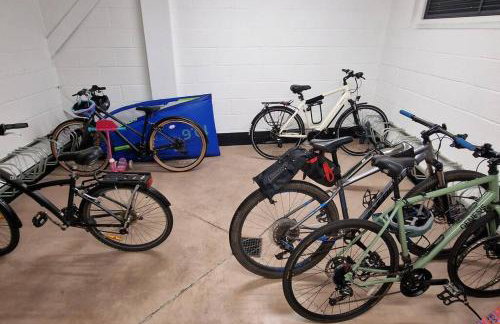 Number 15 Luxurious Two Bedroom Apartment - Photo 34