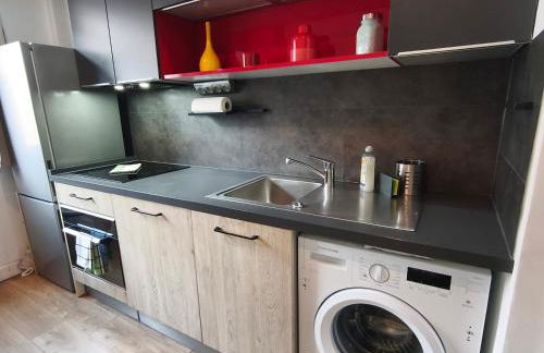 LE MIOLLIS - CENTRAL et CONFORT - WIFI- prés tansports en commun et commerces - Foto 5