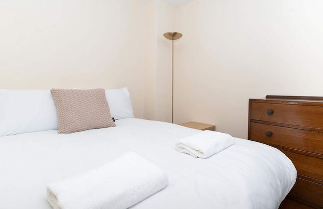 Brilliantly Located 2BD Flat Heart of Edinburgh! - Foto 2