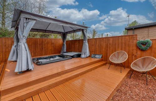 Family Luxury York Cabin Retreat with hot tub - Foto 9