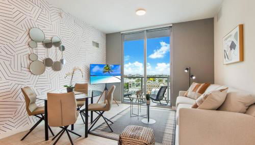 Elegant Condo 2BR w Beautiful City Views - Foto 4