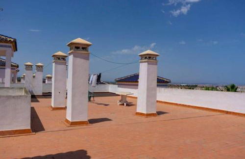 Stunning Penthouse Apartment in Villamartin with Communal Pool - Foto 25