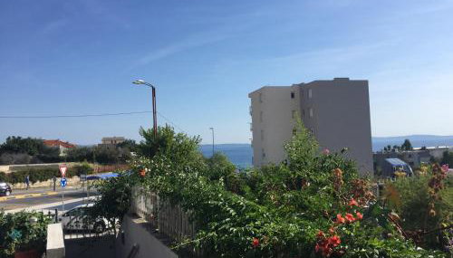 Apartment Poetry - Photo 4