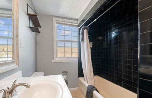 Escape to Raleigh Ave 3 Steps from the Beach - Foto 14