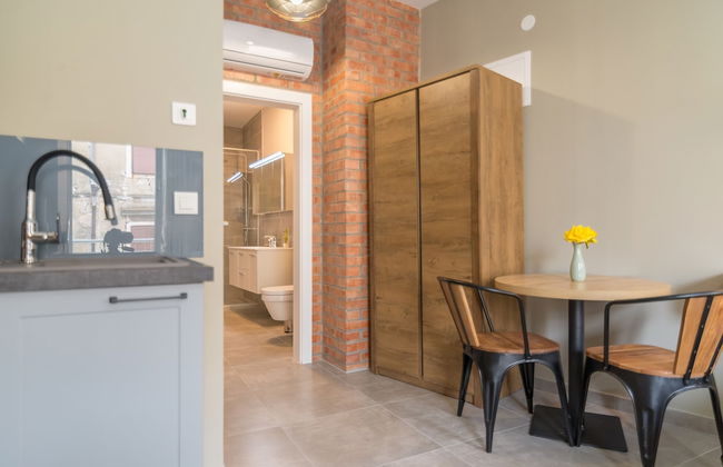 Luxurious Suites Elegance - Photo 45