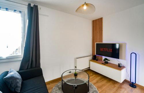 Le Mirage Des Sables - Parking - Netflix - Photo 1