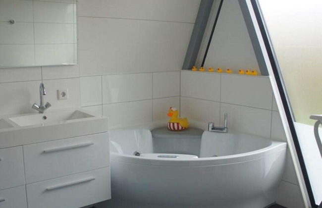 Spacious Holiday Home in Noordwolde With Garden - Photo 14