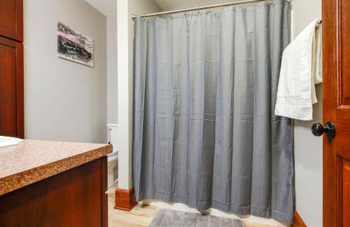 3 Mi to Road America Spacious Elkhart Lake Home! - Foto 20