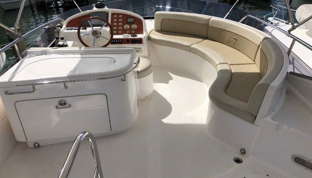 Miami Private Yacht Ride - Photo 3