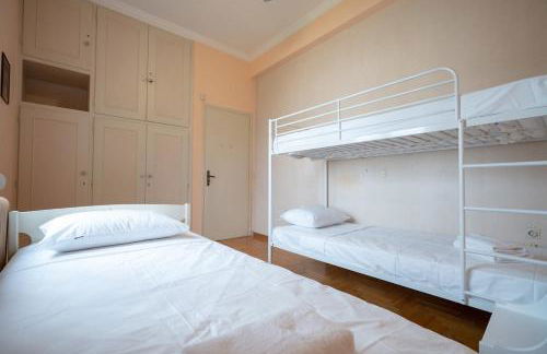 Retro 2-Bdrm House Near Metro in Heraklion by ΜΡS - Foto 55