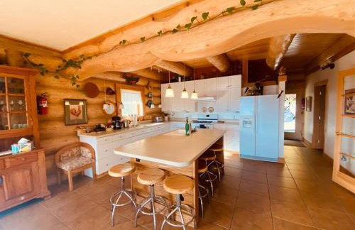 Turnagain View Lodge and Wedding Venue - Photo 27