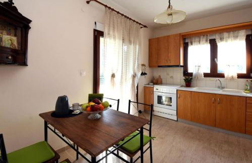 Gaia cottage with garden - Photo 6