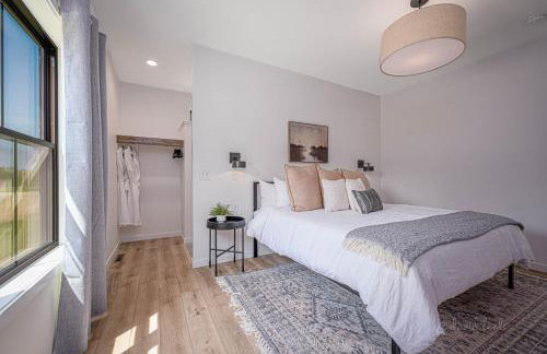 Galena Spring Escape - Hot Tub & Cozy Nights - Foto 26