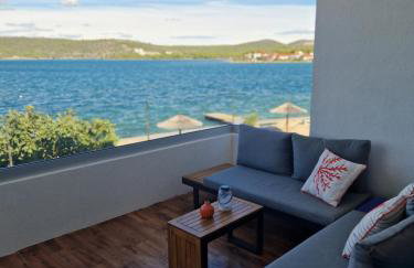 Villa Seaside Bilice - Photo 2