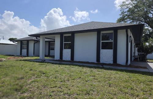 PoolSide Paradise - Foto 30