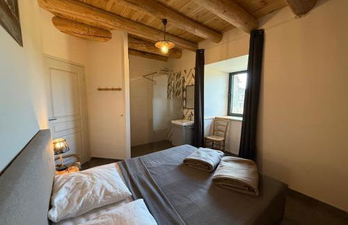 Gîte LE RABIOUZE - 4 épis, 15 pers, 22 couchages - Ancienne Bergerie rénovée, cachet d'origine conservé - Vue magnifique - Label Ecogîte - Foto 20