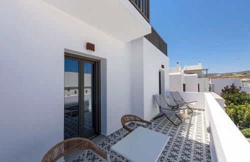 Azure Naousa - Photo 9