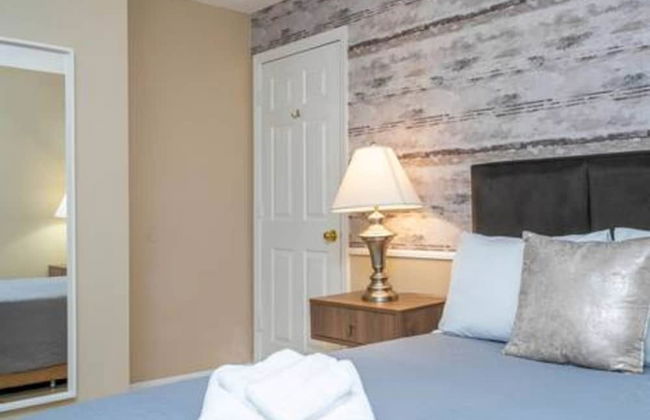 Amazing 5 BR w Game Room Minutes From Disney - Foto 65