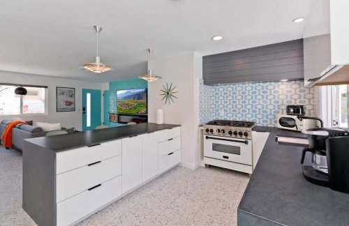 Quintessential Family Palm Springs Salt Pool Spa Casita - Foto 19