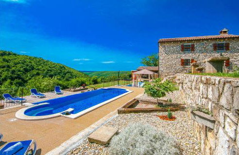 2 Bedroom Beautiful Home In Labin - Foto 1