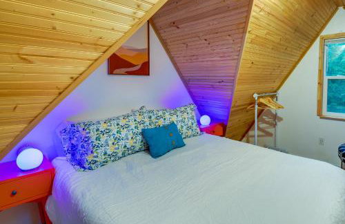Adorable A-Frame Cabin, Steps to Lake Cushman! - Foto 13