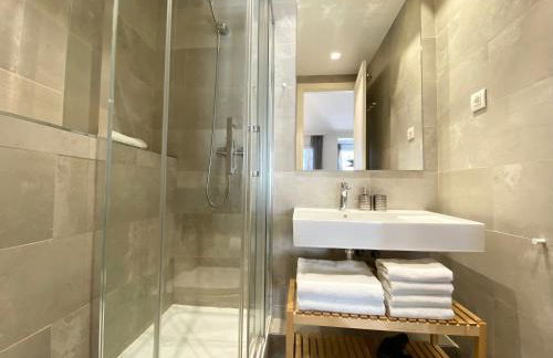 Spacious Elegant on Avenue Diagonal By MyRentalHost - Photo 13