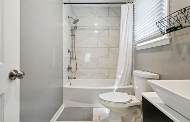 Buckroe Retreat Family Haven Near the Beach - Foto 35