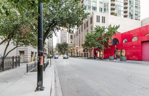 River N 1BR w Gym WD nr Mag Mile by Bluegound CHI-127 - Photo 32